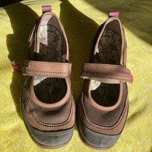 Mary Janes Lt weight casual hiking shoe